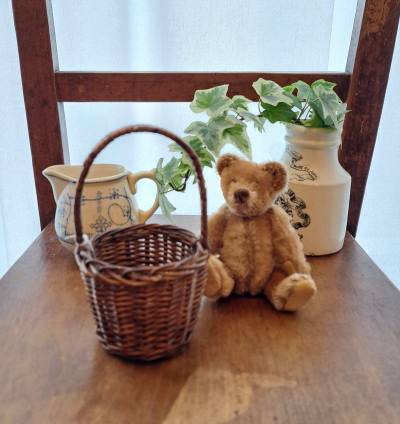 �h�[���p�p�j�G�@*�@�t�����X �A���e�B�[�N�@�����ȃo�X�P�b�g