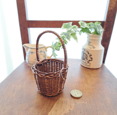 �h�[���p�p�j�G�@*�@�t�����X �A���e�B�[�N�@�����ȃo�X�P�b�g