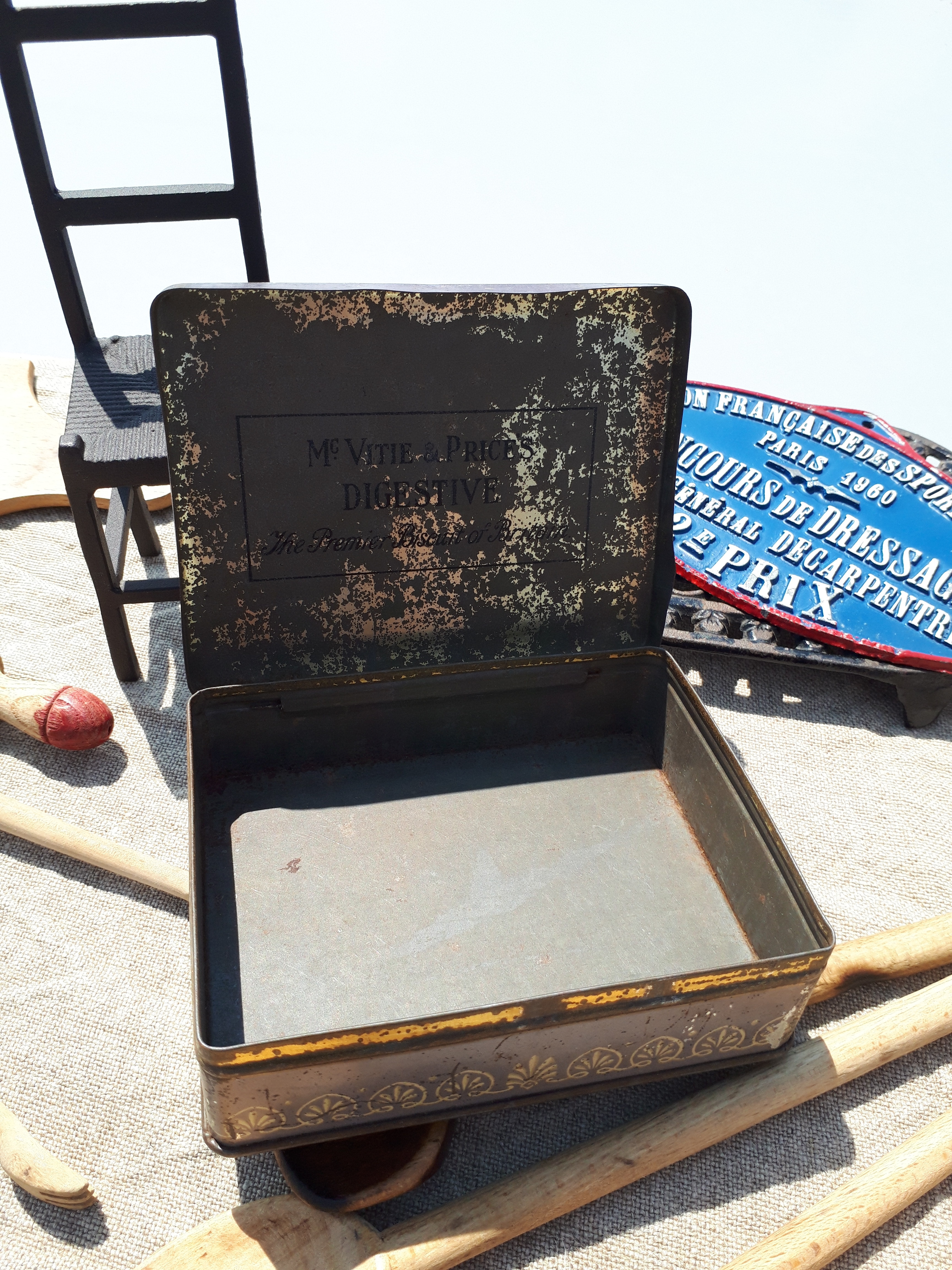 �V�g���@���x���_�[�F�̃r�X�P�b�g�ʁ@ *�@�A���e�B�[�N �u���J���g�@TIN��