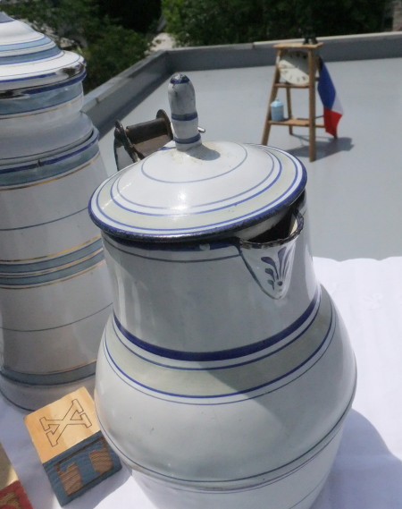 �u���[���C���@�z�[���[�|�b�g�@/ �t�����X �A���e�B�[�N