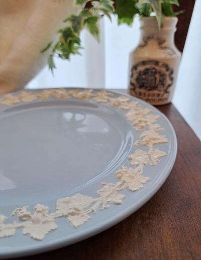 Wedgwood �N�C�[���Y�E�G�A�@�v���[�g * �E�F�b�W�E�b�h�@�A���e�B�[�N�H��@�A���e�B�[�N�v���[�g