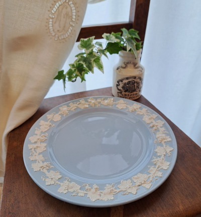 Wedgwood �N�C�[���Y�E�G�A�@�v���[�g * �E�F�b�W�E�b�h�@�A���e�B�[�N�H��@�A���e�B�[�N�v���[�g