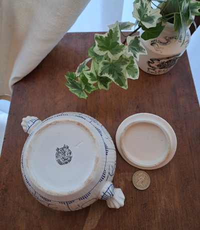 �T�L�\�j�[�� �V���K�[�|�b�g �A���e�B�[�N�G�݁@�e�[�u���E�G�A