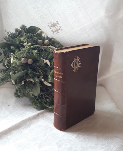 モノグラム付き フランス　小さめな祈祷書　*　古書　ミサ本　ミセル missel Formulaire de Prieres　アンティーク