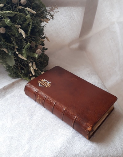 モノグラム付き フランス　小さめな祈祷書　*　古書　ミサ本　ミセル missel Formulaire de Prieres　アンティーク